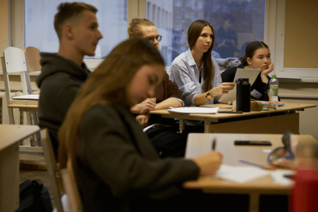 Starpskolu debašu turnīrs Rīgas Zolitūdes ģimnāzijā