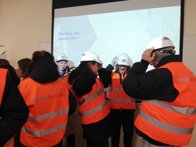 11.b mācību ekskursija uz AS “Rīgas Siltums” 2025. gada 13. februārī 11.b mācību ekskursija uz AS “Rīgas Siltums” 2025. gada 13. februārī