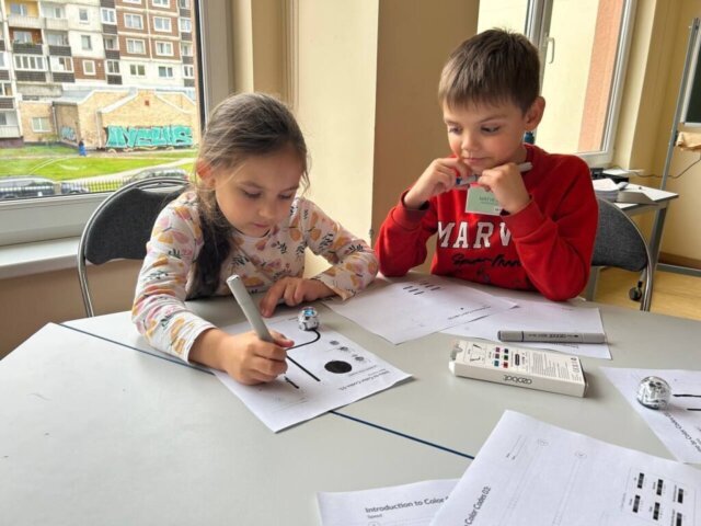1_a_klase (10) STEM nodarbība "Mans pirmais robots"