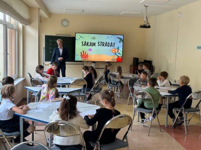 1_a_klase (4) STEM nodarbība "Mans pirmais robots"