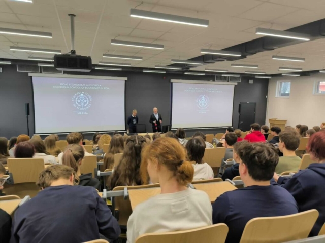 2025. gada 10. februāra tikšanās ar Rīgas Ekonomikas augstskolas (Stockholm School of Economics in Riga) rektoru un Rīgas Zolitūdes ģimnāzijas absolventu