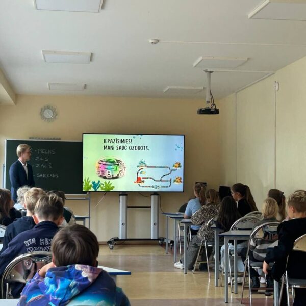 Okeāna glābēju misija – ceturtklasnieki iepazīst programmēšanas pasauli!