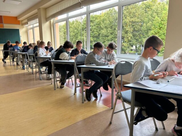 4_c-klase (5) Okeāna glābēju misija – ceturtklasnieki iepazīst programmēšanas pasauli!