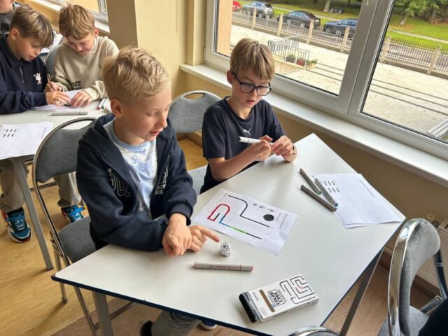 4_c-klase (6) Okeāna glābēju misija – ceturtklasnieki iepazīst programmēšanas pasauli!