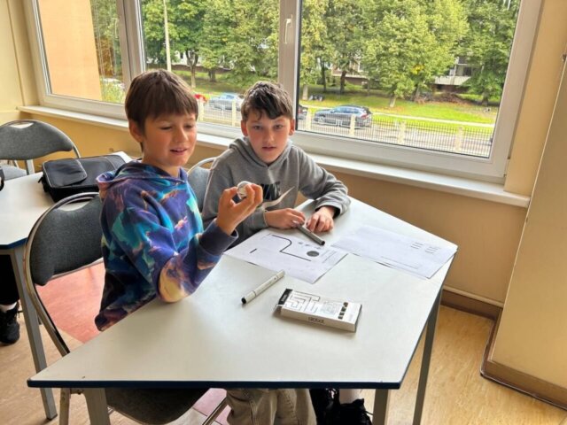 4_c-klase (7) Okeāna glābēju misija – ceturtklasnieki iepazīst programmēšanas pasauli!