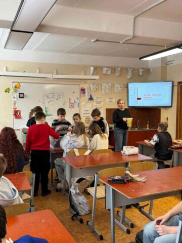 4b (12) "Sveces stāsts un tapšana"