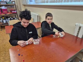 4b (9) "Sveces stāsts un tapšana"