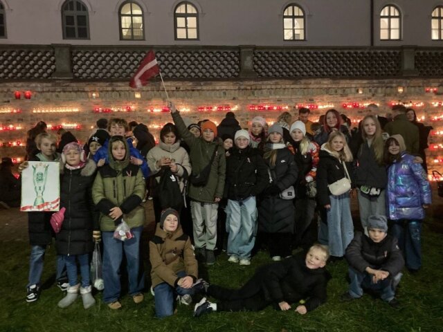 Sveicam Latvijas Republikas proklamēšanas dienā!