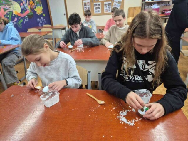 6b (4) "Sveces stāsts un tapšana"