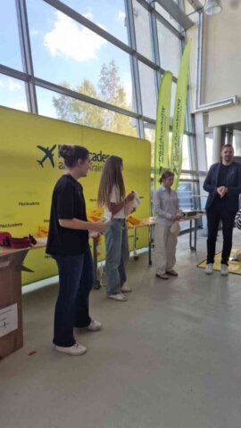 Airbaltik_06 Mācību ekskursija uz “airBaltic” Pilotu akadēmijas centru