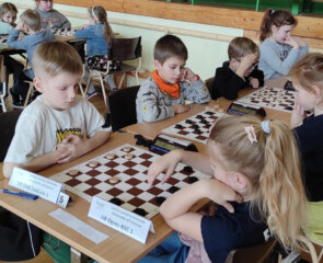 Dambretes_04 Dambretes klubs Rīgas Zolitūdes ģimnāzijā - vieta, kur aug čempioni