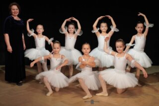 Fuete_10 Rīgas Zolitūdes ģimnāzijas horeogrāfiskā studija "Fuete"