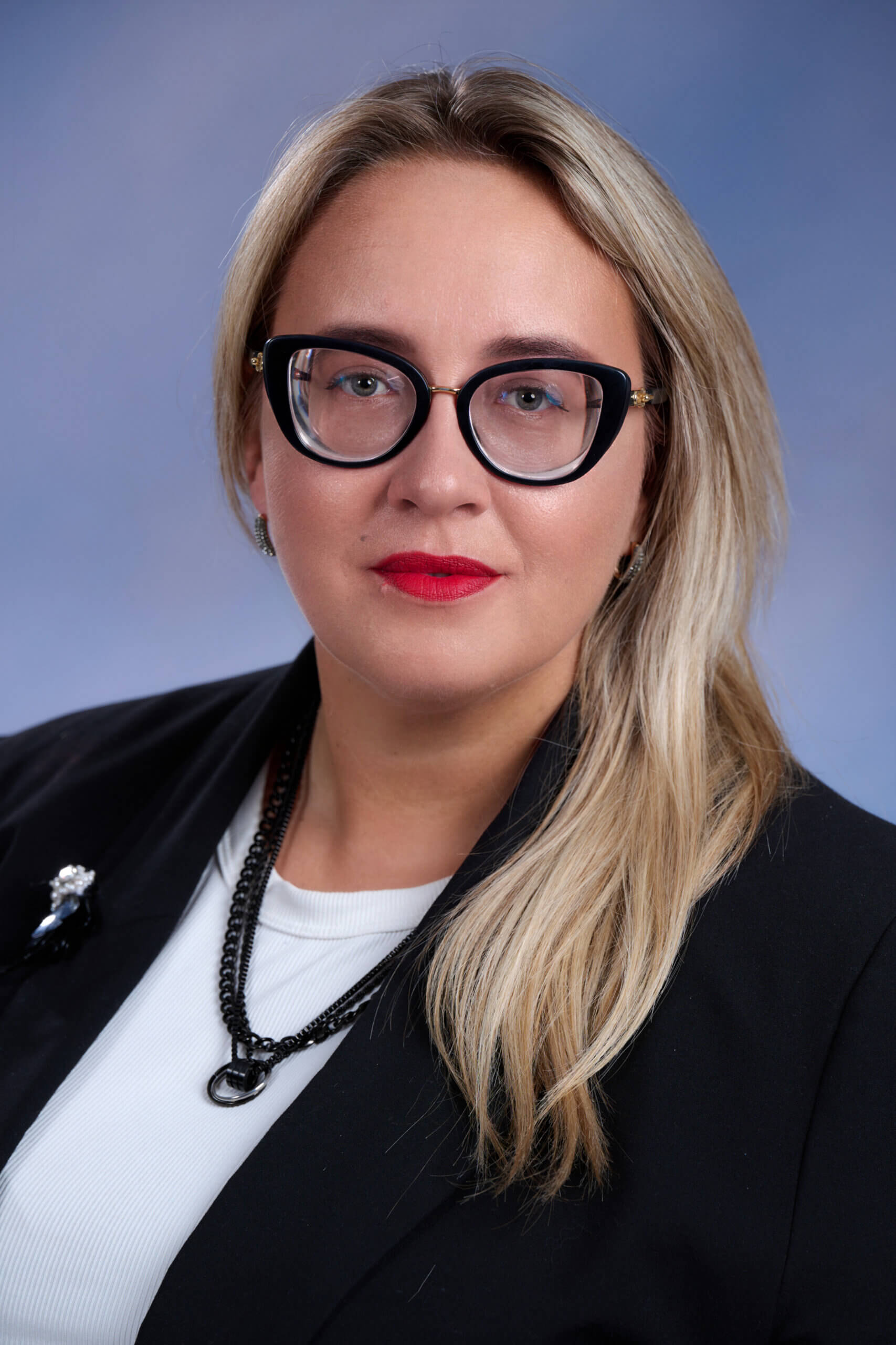 Ģimnāzijas vadība un darbinieki 11 Jeļena Petrova Miliha