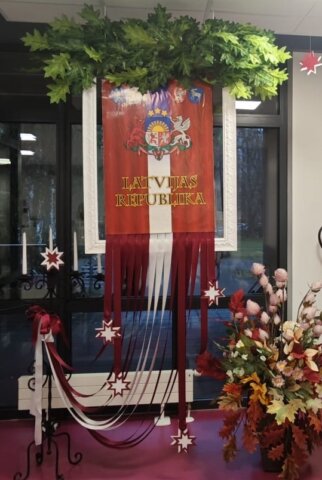 Sveicam Latvijas Republikas proklamēšanas dienā!