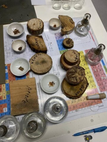 STEM_09 Ķīmijas un matemātikas laboratorija kā telpa zinātkārajiem prātiem
