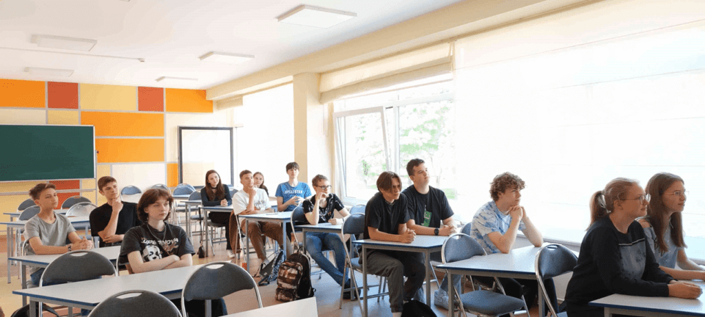 Tiešsaistes tikšanās ar profesiju pārstāvjiem