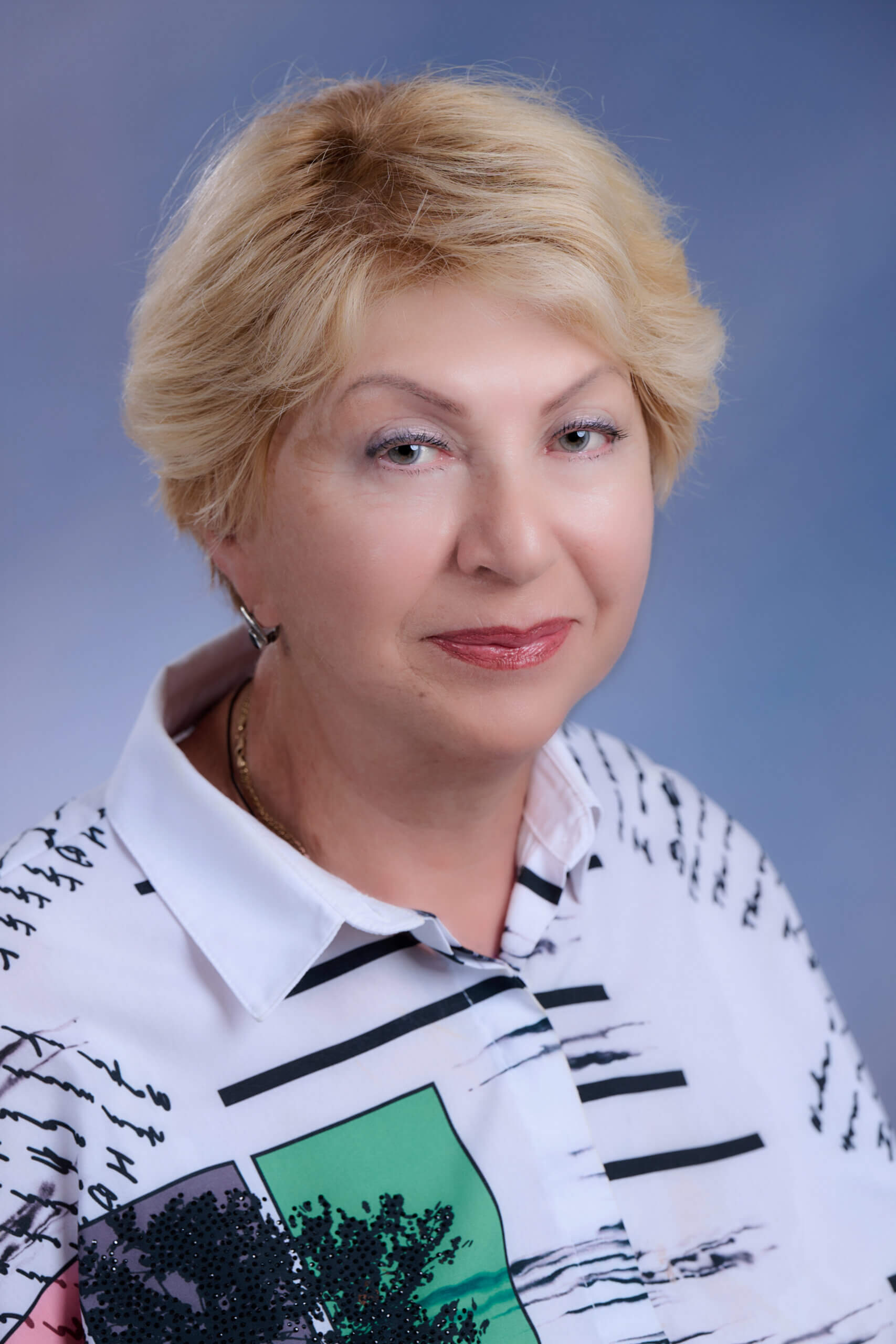 Ģimnāzijas vadība un darbinieki 1 Svetlana Semenko
