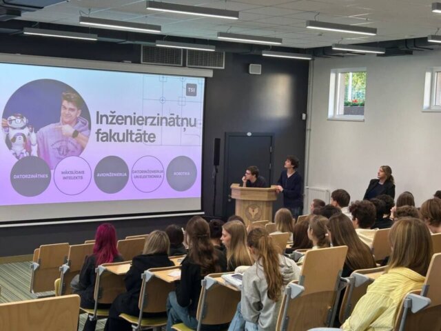 Soli tuvāk nākotnes profesijai – vidusskolēni iepazīst studiju iespējas TSI