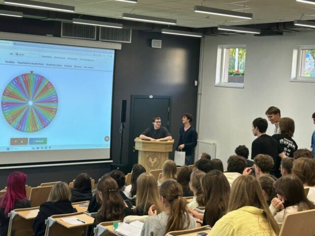 Soli tuvāk nākotnes profesijai – vidusskolēni iepazīst studiju iespējas TSI