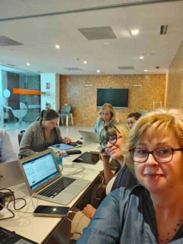 Pārmaiņu balsis digitālajā laikmetā: Erasmus+ kursos Tenerifē 5 Pārmaiņu balsis digitālajā laikmetā: Erasmus+ kursos Tenerifē