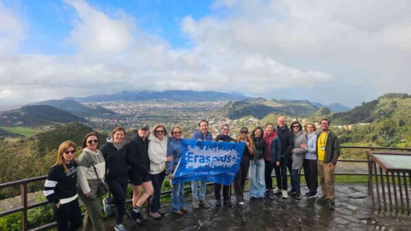 Pārmaiņu balsis digitālajā laikmetā: Erasmus+ kursos Tenerifē