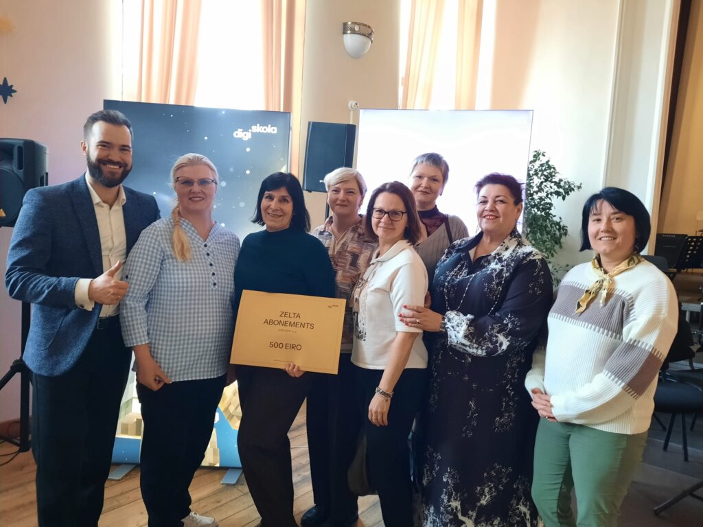 Mūsu pedagogi aprobē digiskola.lv
