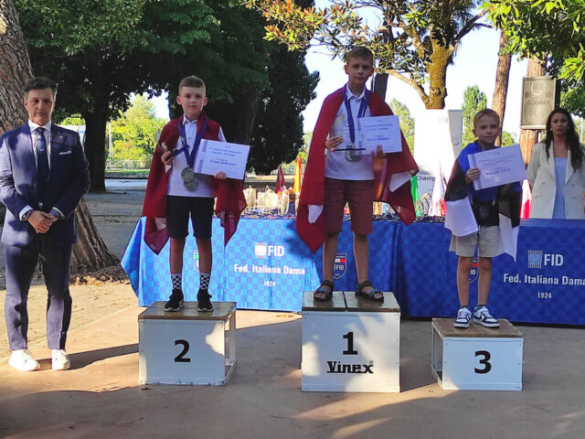 musu-izcili-panakumi-eiropas-cempionata-dambrete-09 Mūsu izcili panākumi Eiropas čempionātā dambretē