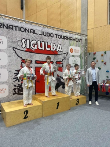 Zelta triumfs Siguldā Zelta triumfs Siguldā